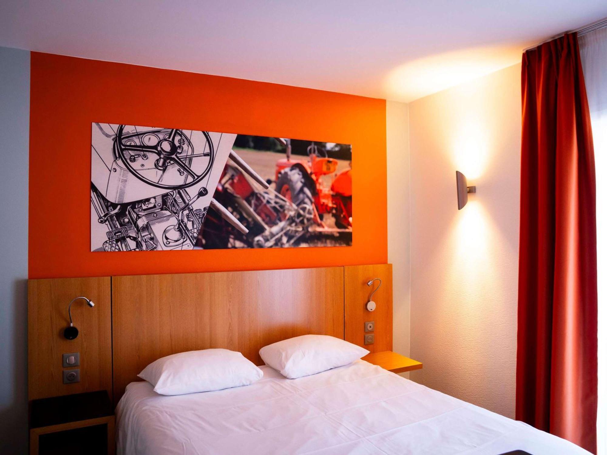 Ibis Styles Bourbon Lancy Hotel Eksteriør billede